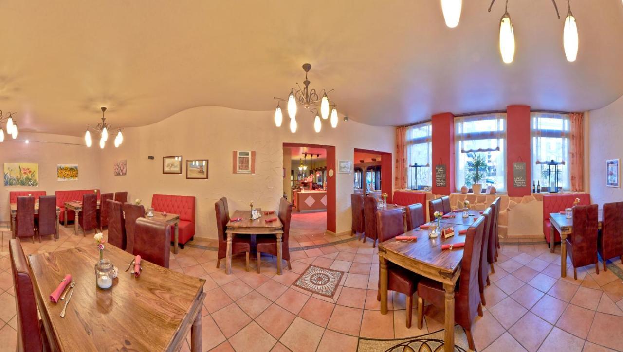Hotel Naheschloesschen Бад-Мюнстер-на-Штайн-Эбернбурге Экстерьер фото